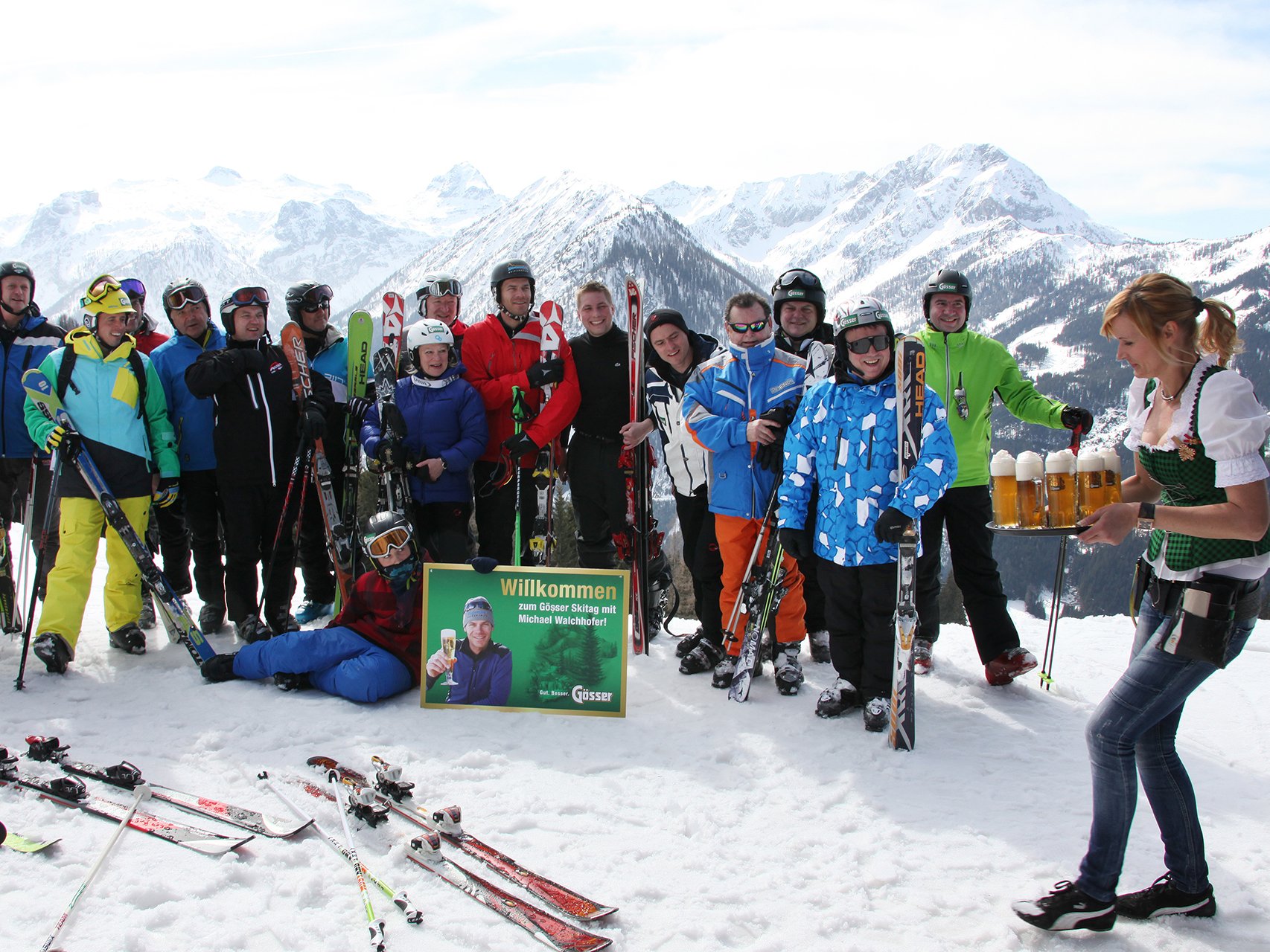 Gruppenfoto von Skifahrern beim Gösser Skitag